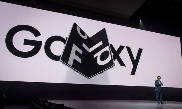 Samsung объяснила, чем Galaxy Fold лучше Mate X от Huawei